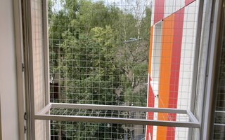 решетка от выпадения кошек для одностворчатого окна